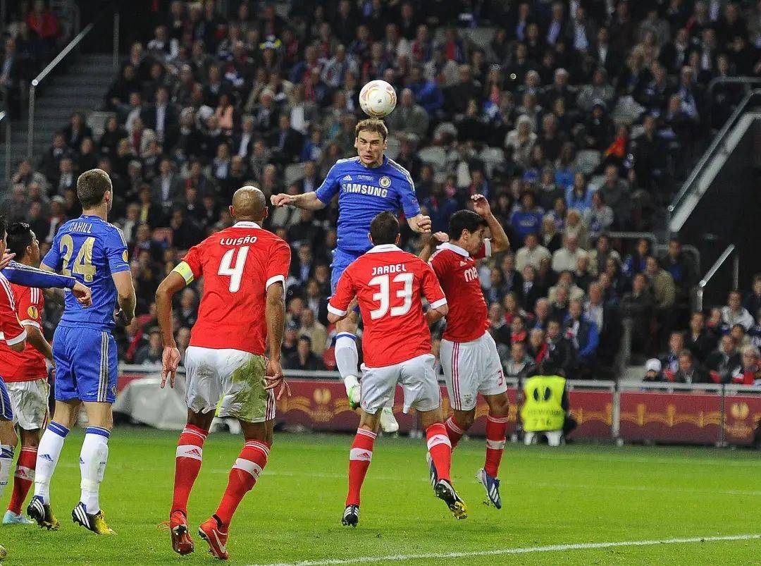 爱游戏体育-赛前切尔西战术微调：NBA季后赛节点到来；底气十足；团队化学反应显著的简单介绍