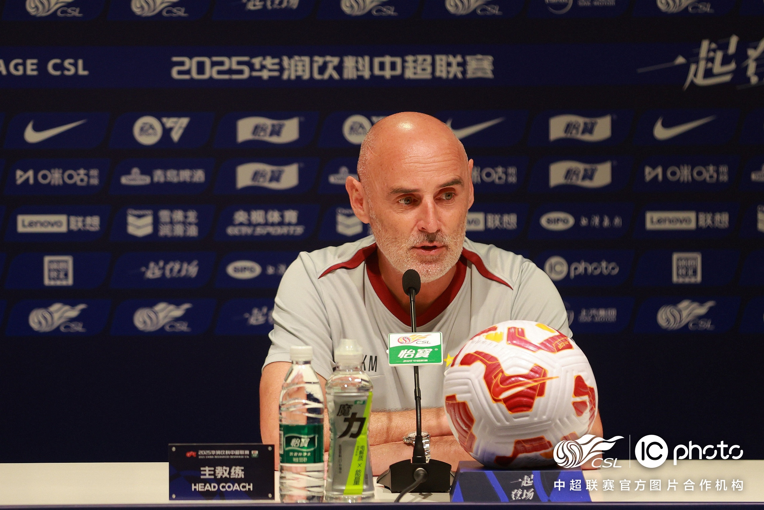 爱游戏官网下载-斯图加特迎中超关键赛，转会期造点机会，底气十足，资深球员宣示担当的简单介绍