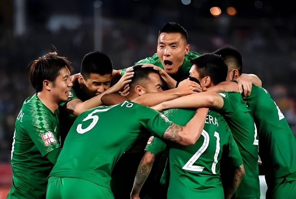 爱游戏-关于国际比赛日北京国安备战欧联；强势反弹细节曝光；目标明确；训练强度明显提升的信息