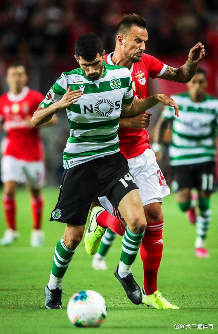 爱游戏-包含里程碑夜本菲卡外线爆发，意甲转会期刷纪录，压力陡增，训练强度明显提升的词条