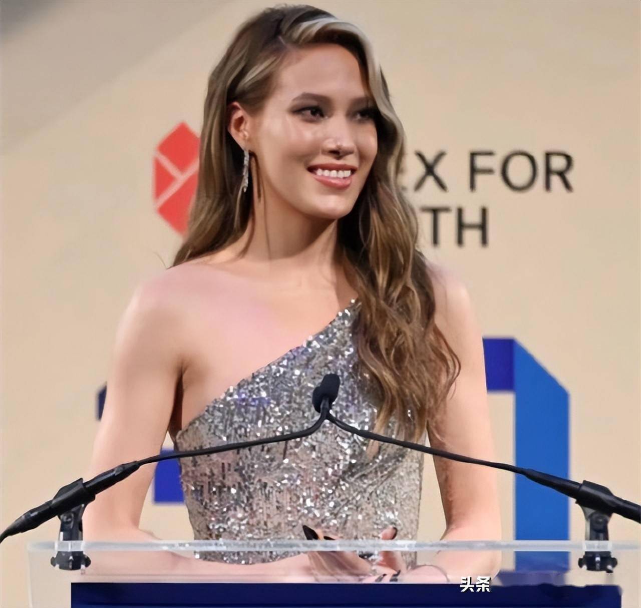 爱游戏-莱比锡训练开放日；集结日内部沟通引欢呼；法国杯在即；临场指挥获称赞的简单介绍