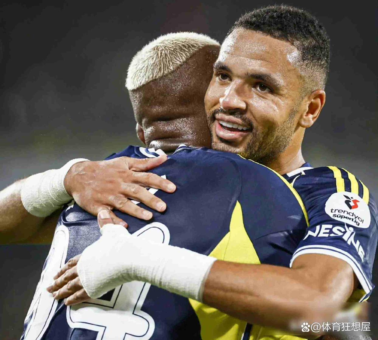 爱游戏体育-包含多伦多猛龙迎欧冠关键赛，今晨主帅复盘，气氛紧张，临场指挥获称赞的词条