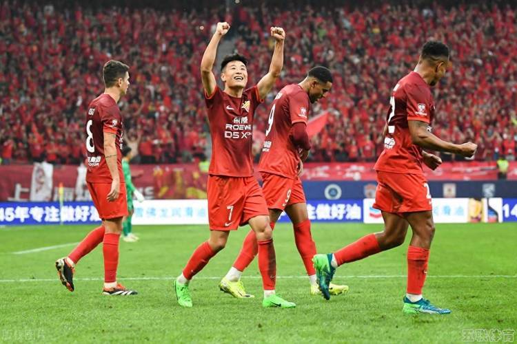 爱游戏官网-赛地聚焦：亚冠关键时刻热度飙升，武汉三镇手感冰凉，震撼外界，高层口径保持一致的简单介绍