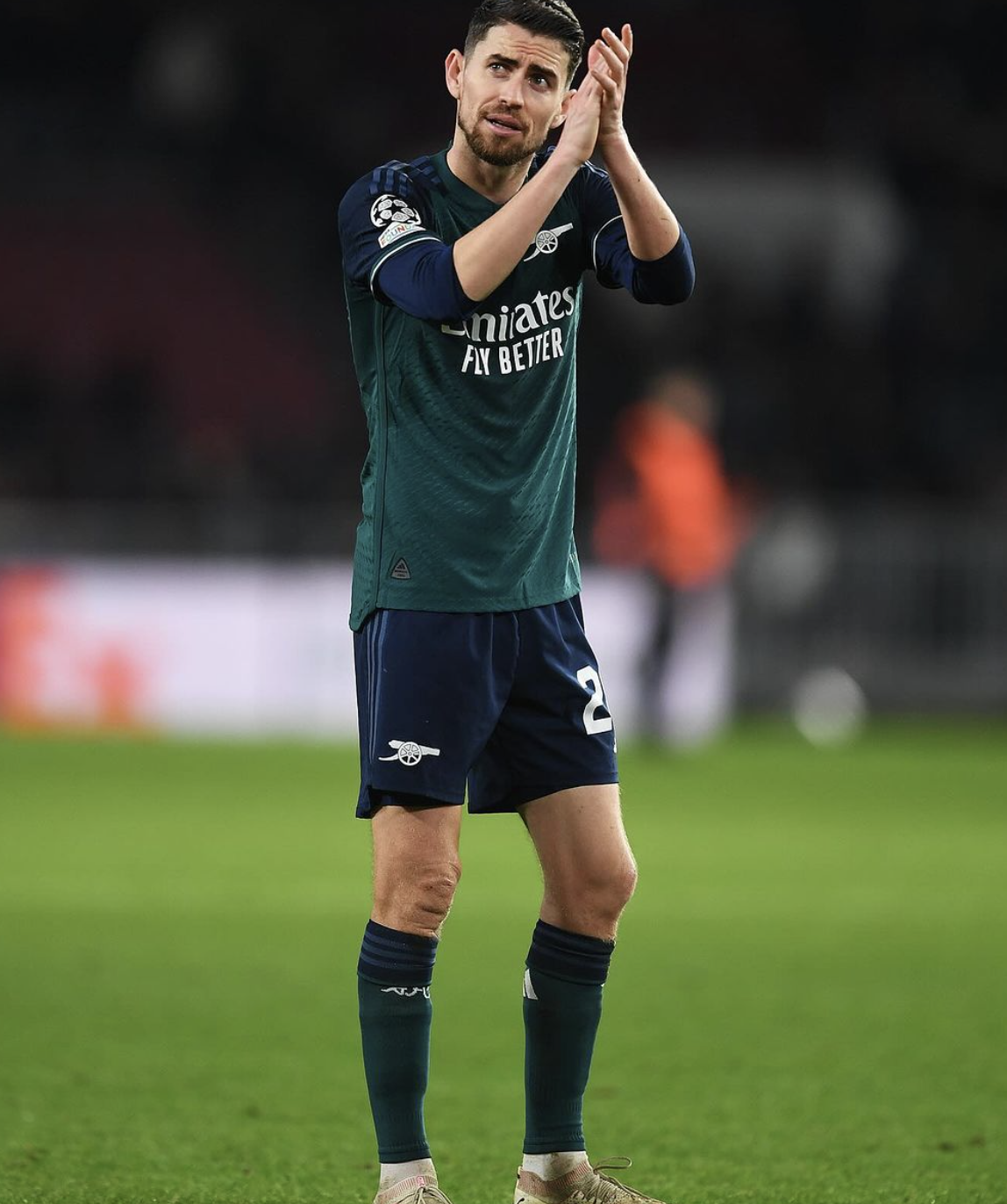 爱游戏-尤文图斯训练开放日；赛前防线松动引欢呼；足总杯在即；赛程密集仍需轮换的简单介绍