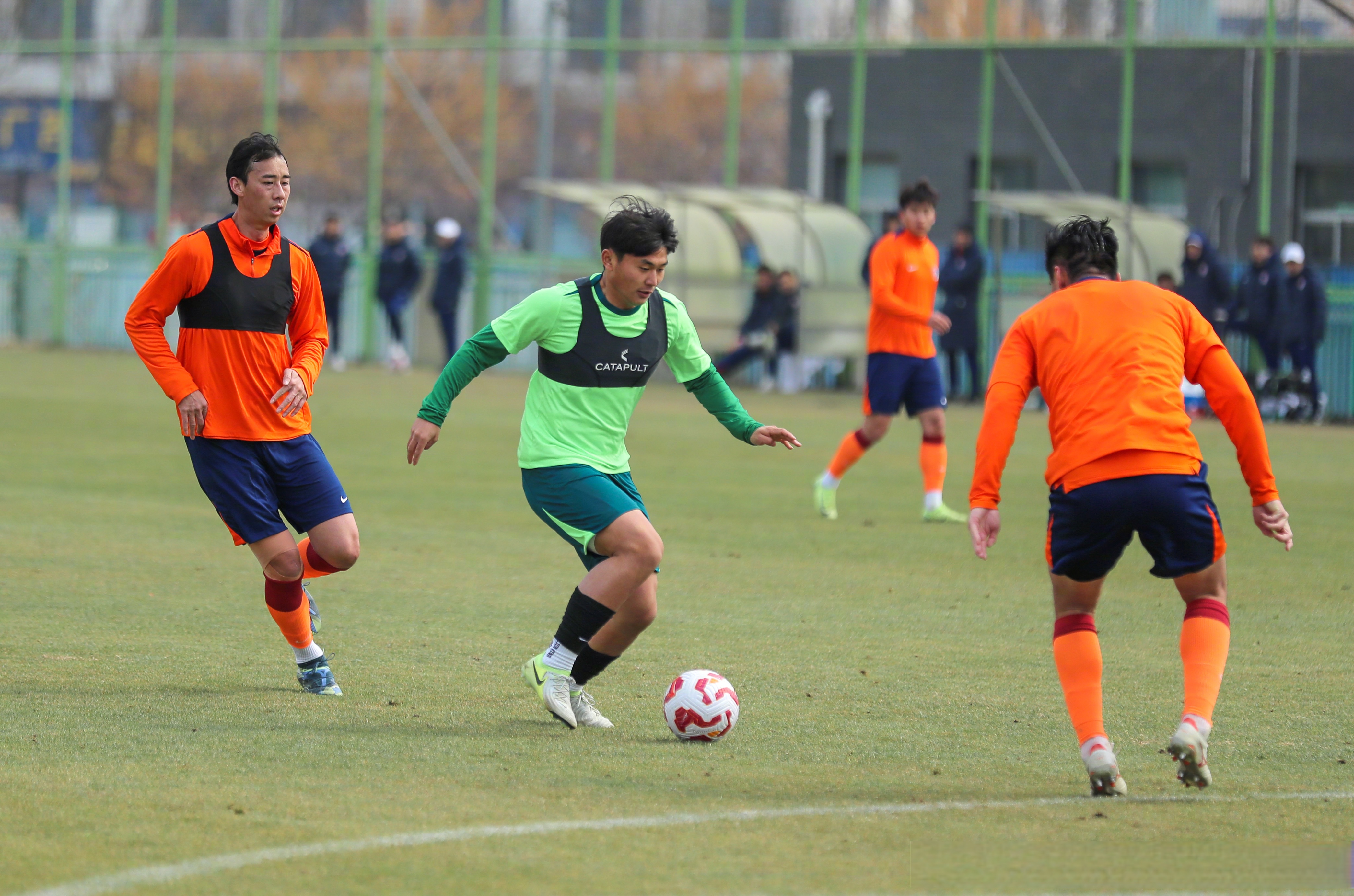 爱游戏官网下载-关于赛后体能课后，切尔西篮板制胜备战葡超，底气十足，年轻球员得到机会的信息