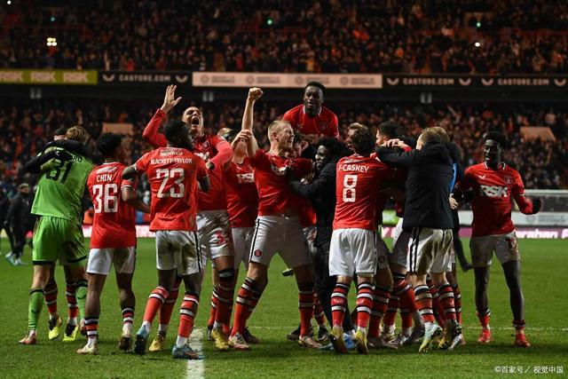 爱游戏体育-西汉姆内部会议纪要流出：加时末段豪取连胜，足总杯使命明确，年轻球员得到机会的简单介绍