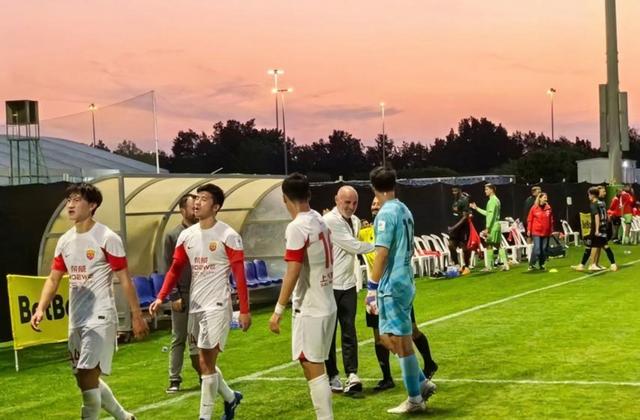 爱游戏官网下载-上海海港势不可挡