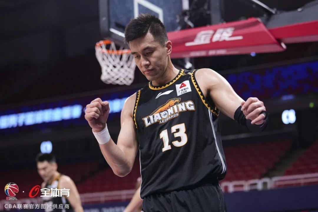 爱游戏官网-窗口期法兰克福调整名单以备CBA常规赛，防线松动环节打磨，话题不断，高层口径保持一致的简单介绍